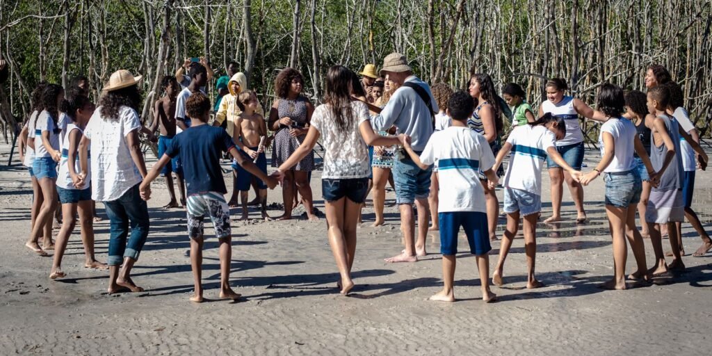 Projeto de música e valorização do mangue conscientiza alunos no