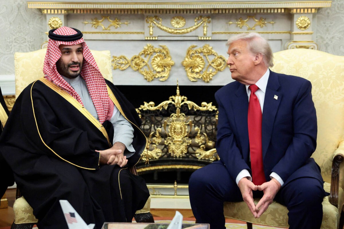 Trump exige paz com Israel em acordo nuclear com sauditas