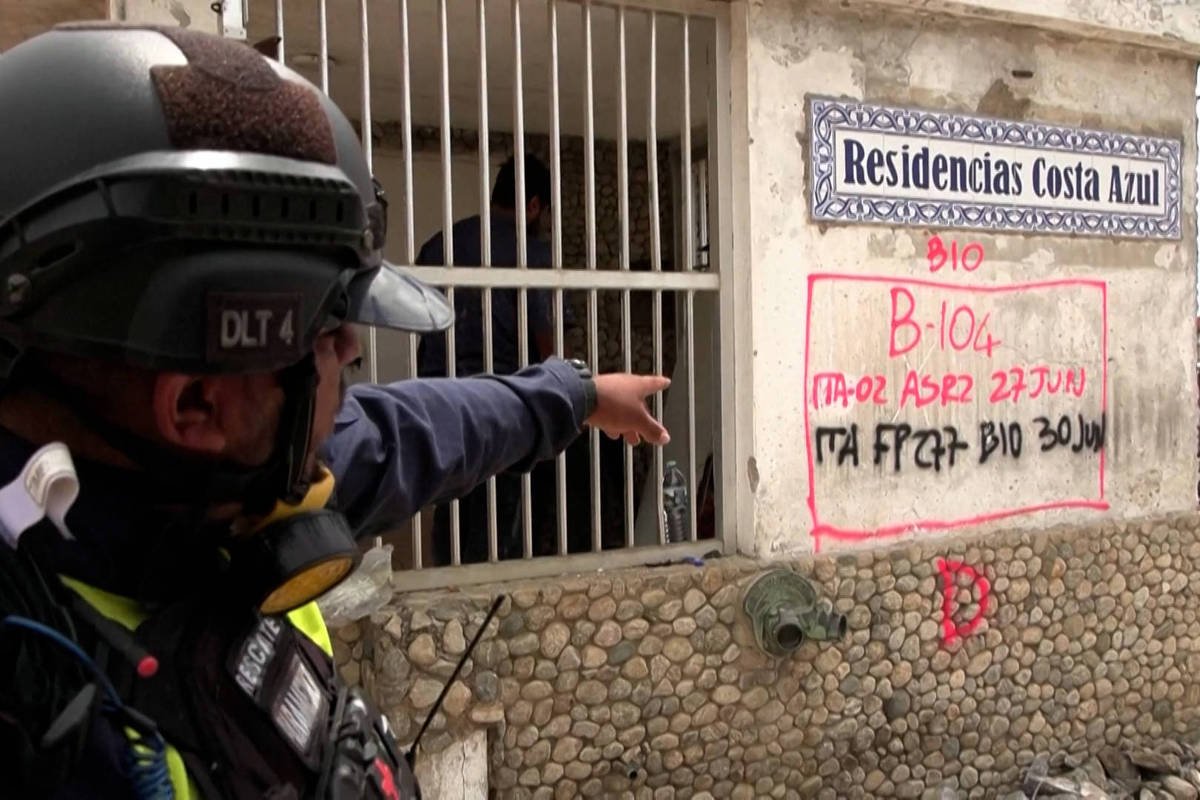 Venezuela: Letra 'D' em prédios indica mortos em escombros -