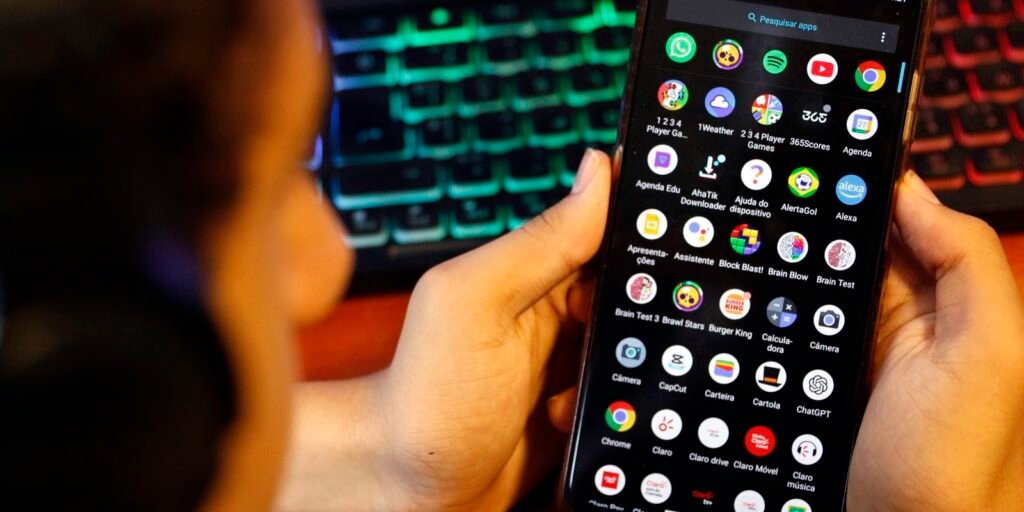 AGU se reúne com Discord e cobra proteção de crianças