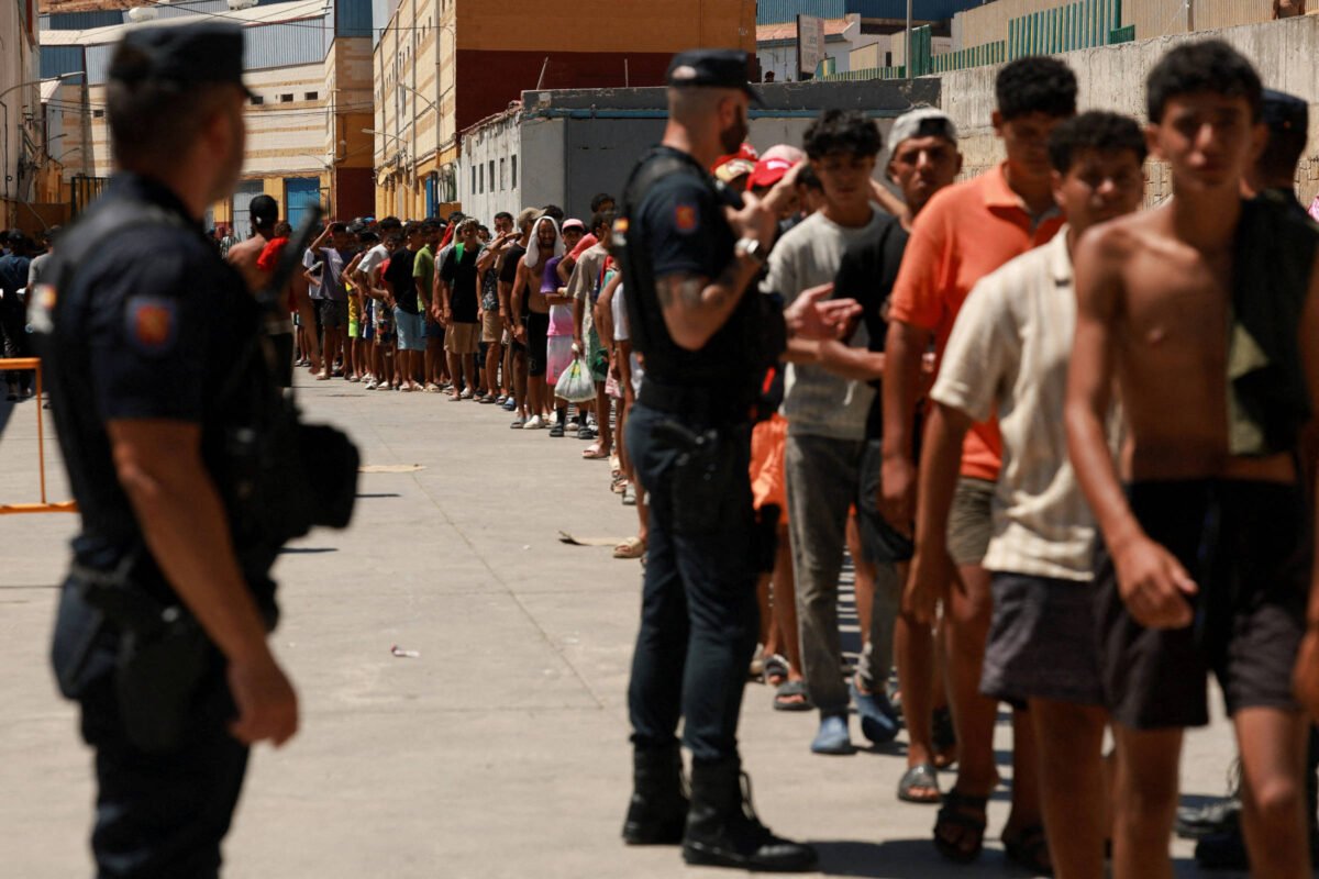 Espanha faz força-tarefa para identificar corpos em Ceuta - 07/08/2026