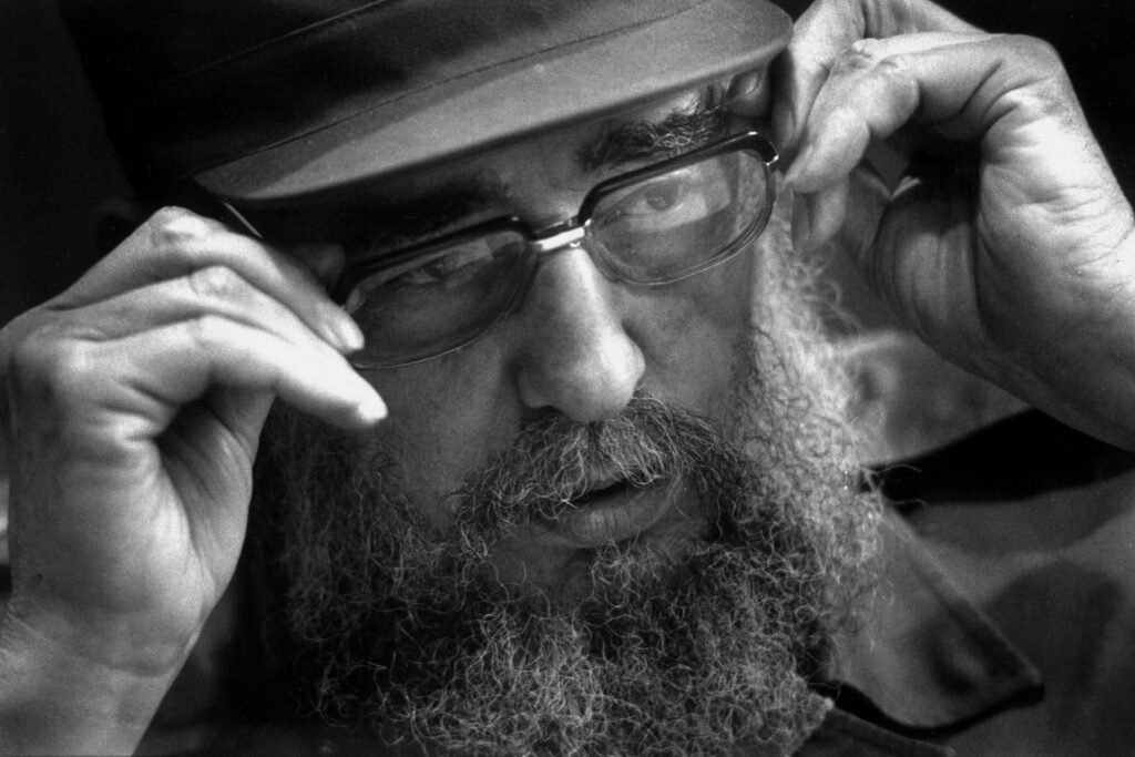 Fidel não era comunista até EUA atacarem, diz pesquisador -