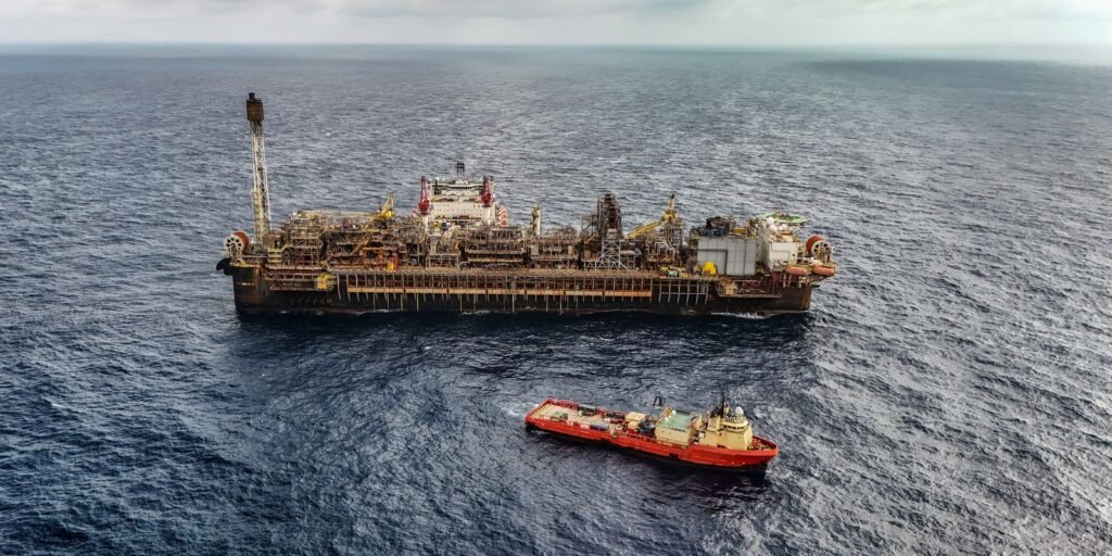 Leilões de petróleo em outubro terão recorde de áreas em