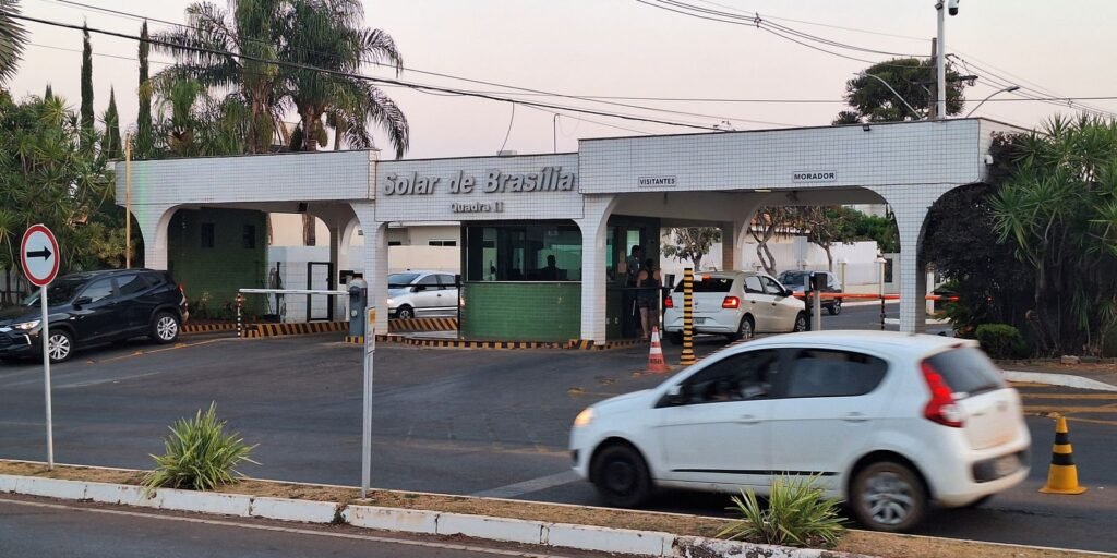Moraes pede parecer da PGR sobre proibição de visitas a