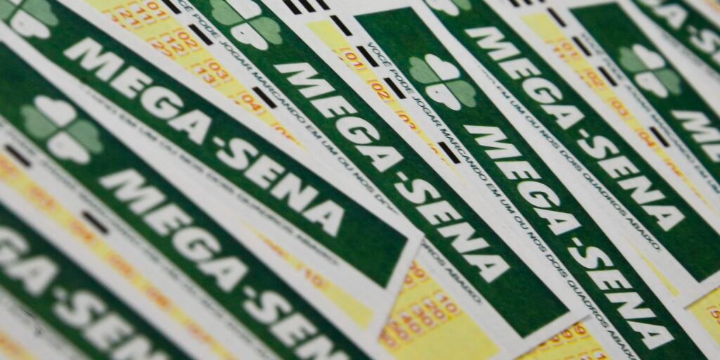 Ninguém acerta Mega-Sena; prêmio acumula para R$ 165 milhões