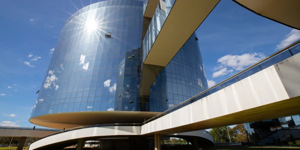 PGR é contra recurso de Bolsonaro para voltar a receber