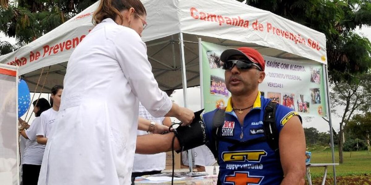 Pesquisa de polipílula para prevenção do AVC busca 8,5 mil